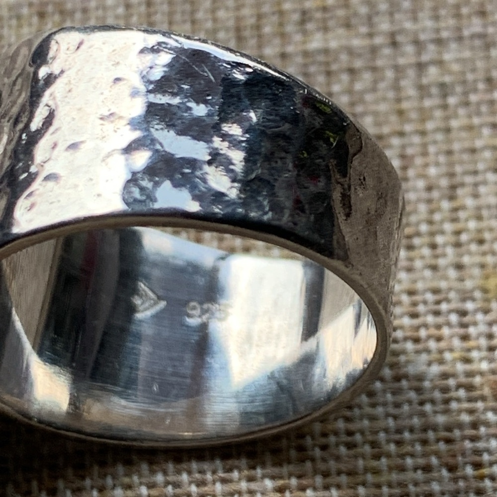 Silpada freshwater pearl on hammered band. - Picture 3 of 3
